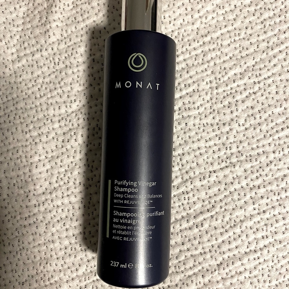 Monat purifying shampoo